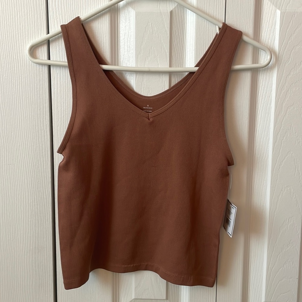 brown tank top